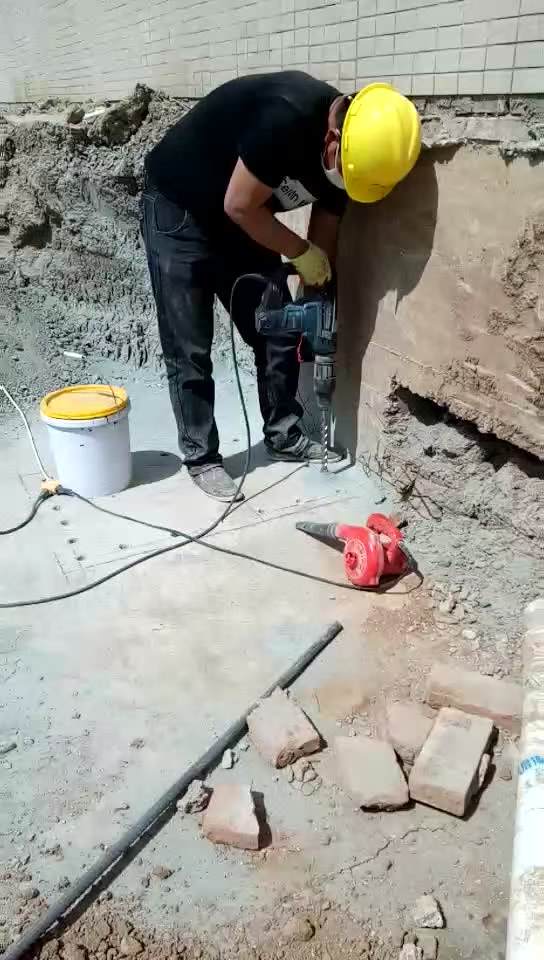 儋州新旧混凝土植筋连接加固
